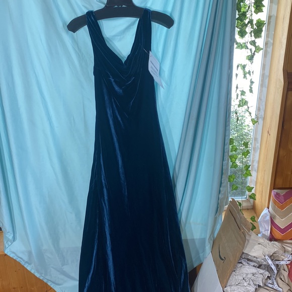 NWT J Peterson velvet Evening  gown size 8 - Picture 5 of 5